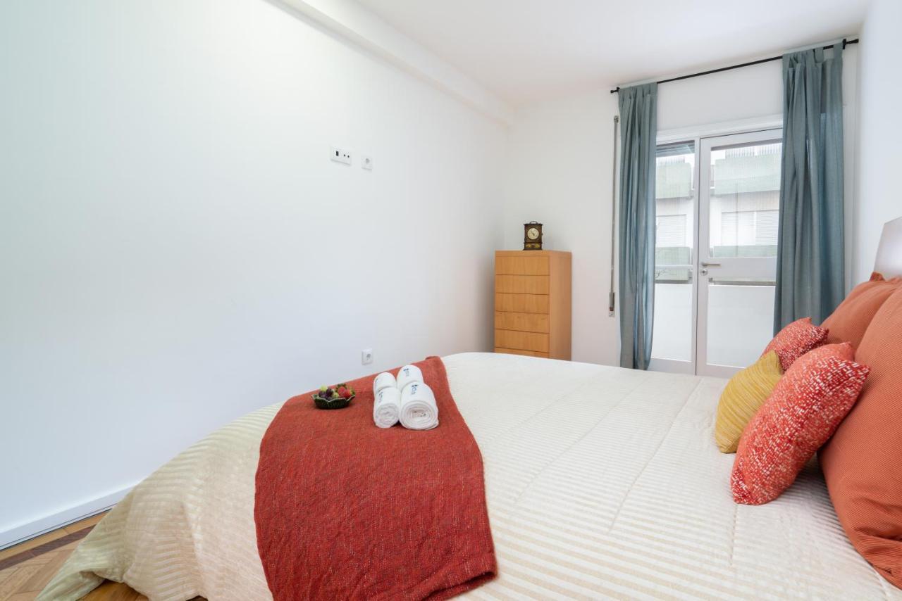 Host Wise - Spacious Fresh Flat W Terrace - Near Sea Espinho  Ngoại thất bức ảnh